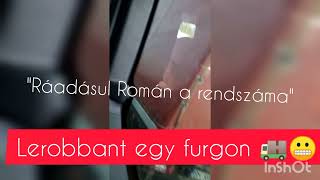 Lerobbant egy furgon