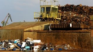 Złomowiec w gdyńskim porcie. Kuusakoski recycling złom Gdynia ulica Polska