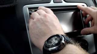 How to remove (the original) and install a (new aftermarket) car stereo in a MK 2 Ford Focus Video 2