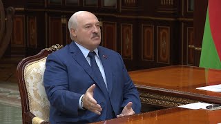 Лукашенко: Ты знаешь, как механизаторы убирают хлеба, когда хороший урожай?