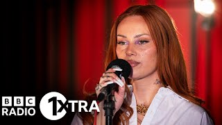 Sasha Keable - Hold Up in the 1Xtra Live Lounge