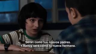ELEVEN AND MIKE'S KISS / BESO DE ELEVEN Y MIKE. STRANGER THINGS TEMP. 1
