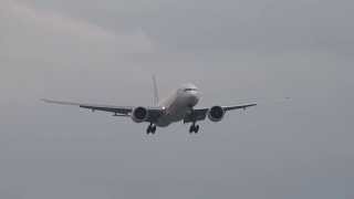 Japan Airlines Boeing 777-300ER JA733J Landing at London Heathrow Airport