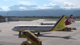 Boeing 737 Ankunft und A319 Abfertigung und Abflug ; Klagenfurt 14.08.2011