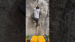 Arrampicare la Fessura Konsterlitz in Valle dell’Orco. #arrampicatasportiva #rockclimbing #climbing