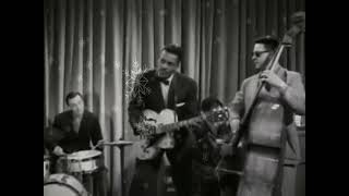 NEW 🎄 Run Rudolph Run - Chuck Berry {DES Stereo} 1958