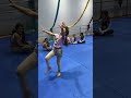 desafio acrobático 🤸🏻‍♀️