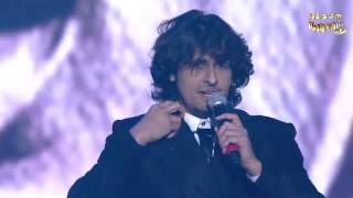 Sonu Nigam performs on Rajesh Khanna Classics at the 5th Royal Stag Mirchi Music Awards!