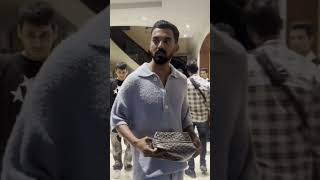 Athiya Shetty And KL Rahul Spotted In Leaving Jw Marriott In Juhu #sunilshetty #klrahul