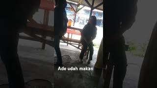 Ade udh makan