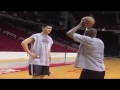 The dreamshake Hakeem Olajuwon teaches NBA players post moves