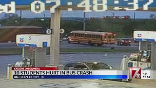 10 students hurt in Texas bus crash