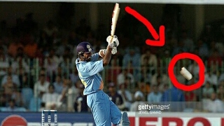 Famous bat broken | hit by L Balaji | must watch | cricket keeda