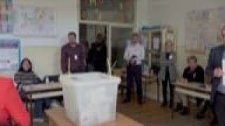 Bosnian Croat leaders vote in elections