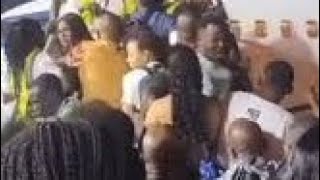 CRISIS BREAKOUT @ LAGOS AIRPORT AS OVER 800PASSENGERS RUN OUT OF PLANE OVER INSECURITY, Y.BELLO FREE