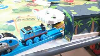 BRIO Trains: Fireman Toy Vehicles, Tunnel & Wooden Train Railway Toys Unboxing  Build and Play toys