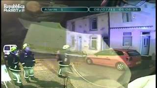 Great Britain: Gas leak - the house explodes ''live''