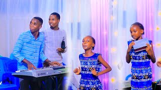 🥰PIANIST MOSES //IGISIRIMBA  UMWANA MUTO UZI KUVUZA IPENDO aradutunguye turumirwa