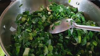 कांद्याच्या पाती ची सुकी चविष्ट भाजी. Spring onion veg. #simplerecipies #vegrecipies#easyrecipe.