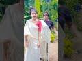 തിരുവാതിര പാട്ടെന്ന് പറഞ്ഞിട്ട് കുമ്മിയടി പാട്ടാണല്ലോ കേൾക്കുന്നത് 😃