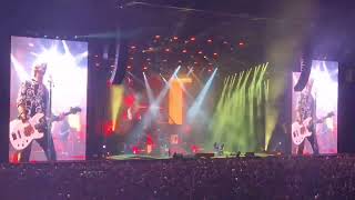 Axl Rose amazing performance with his natural voice in London July 2 2022