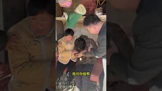 母亲怎么了？被自己的孩子绑起来，还要最后棺材本#法律咨询#虐待#养老#家庭纠纷#经济纠纷