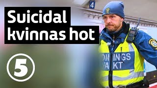 Tunnelbanan | Självmordsbenägen kvinna hotar att hoppa framför ett tåg