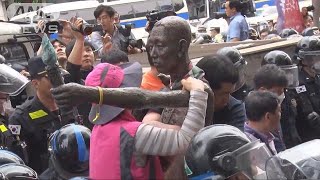 釜山の徴用工像を強制撤去　市民団体と警察が衝突(18/05/31)