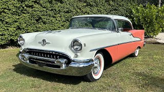 Estoy vendiendo mi colección de carros clásicos y este 1955 Oldsmobile 88 es uno de ellos