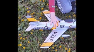 Unboxing a freewing f-86 sabre!