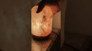 Did you know? Here are 10 benefits of a Himalayan Salt Lamp in your home