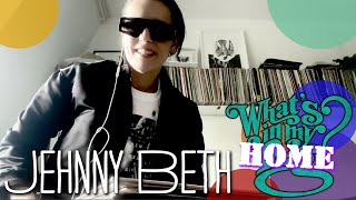 Jehnny Beth - What's In My Bag? [Home Edition]