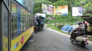 Darjeeling \u0026 Himalaya - Loco 805 on the line to Ghum.