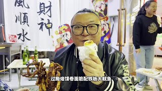 大同大学夜市美食城，全国美食这都有，都是大学生，满满烟火气