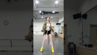 UTX-02·Ung Thanh Xuan #dance cover #tiktok #douyin #shorts