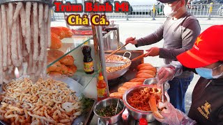 Banh mi fish cake Saigon, Vietnam/bánh mì chả cá Sài Gòn mở 4 điểm bán khiến ai cũng kinh ngạc