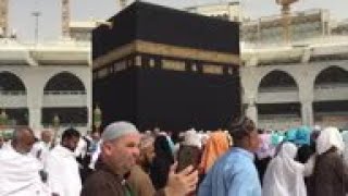 Restrictions in place at Mecca to halt virus spread