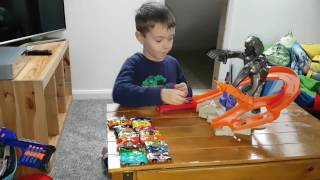 Kid Smash hot wheels Nitro bot attack