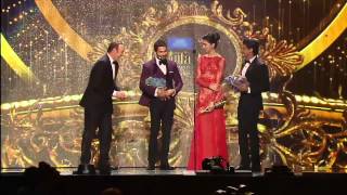 Kevin Spacey learns Bollywood dancing from Deepika Padukone | Lungi Dance | IIFA Awards 2014