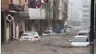 Heavy rainfall floods the streets of Mecca