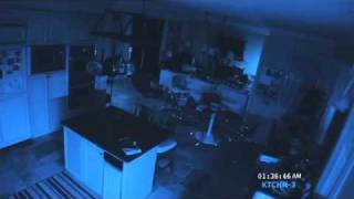 "Paranormal Activity 2" Clip Katie Outside the window