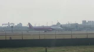 樂桃航空A321-251NX(A21N)籤王編號JA901P客機滑行至KHH高雄小港國際機場29號停機位