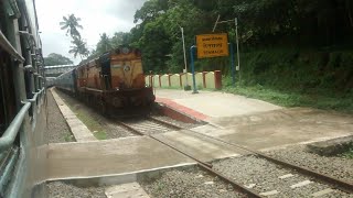 Tirunelveli - Kollam passenger entering LOVELY TENMALA and meets Kollam - Tirunelveli Passenger..!!