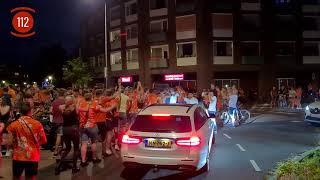 Oranje feest in Nijkerk loopt uit de hand, politie bekogeld