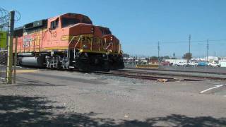 BNSF 4562 Switching in San Diego Yard HD