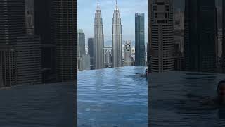 Amazing infinity swimming pool/ Petronas view, KLCC// Потрясающий бассейн с видом на башни Петронас