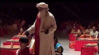 Only Sadhguru can do this ! He just came back and now working like this 🙏🧿❤️ #sadhguru