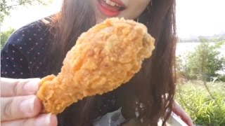 [같이먹는 상황극] 나랑 치킨먹으러갈래?/Do you want to eat chicken with me?