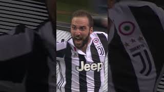 A Derby goal to remember from Pipita Higuain 💥 #JuveInter