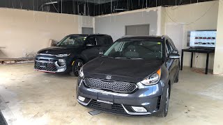 LIVE: 2020 Kia Soul vs. 2019 Kia Niro! Which one is best for you? Ask me your questions!